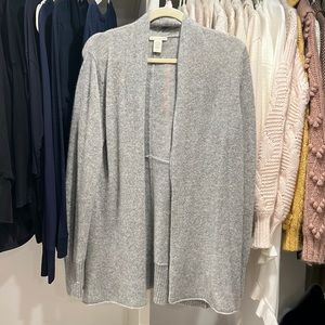 Good quality white and warren duster